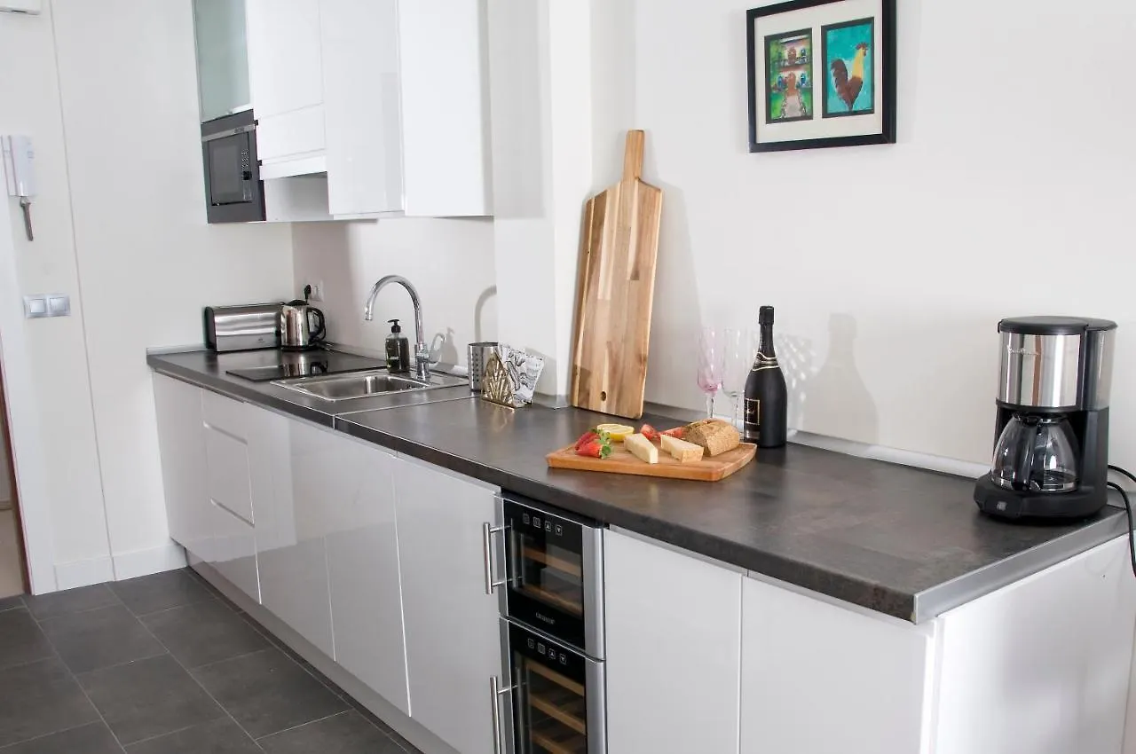 Stunning Studio.Seaview With Balcony And Pool. Daire Torremolinos 0*,  İspanya
